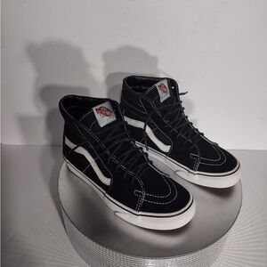 Vans Black High-Top Sneakers size 4 boy pre owned Exellent cond
